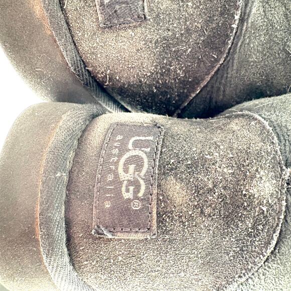 Ugg Classic Short Boots 7 Black Booties Shearling Fur Suede - Picture 3 of 7